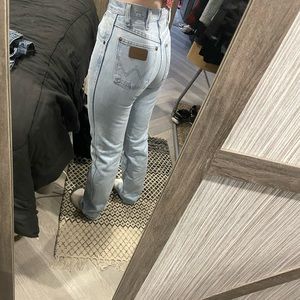 Wranglers slim fit high rise